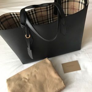 BURBERRY Reversible Tote